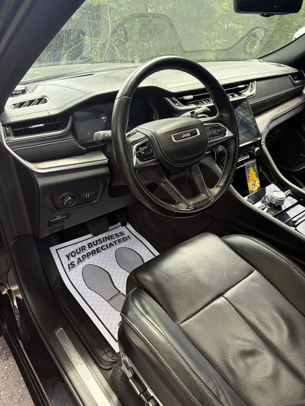 Jeep Grand Cherokee black leather interior after SUV interior detail — A1 Auto Spa GTA